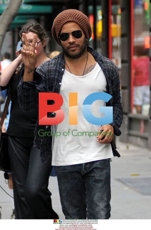 Lenny Kravitz Walking in NYC