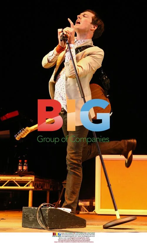 The Feeling Performing at Epsom Downs Racecourse