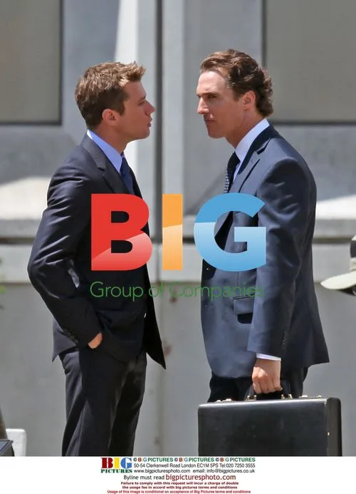 McConaughey and Phillippe filming "The Lincoln Lawyer"