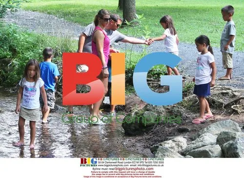 Jon Gosselin and Girlfriend Take Sextuplets on Nature Walk