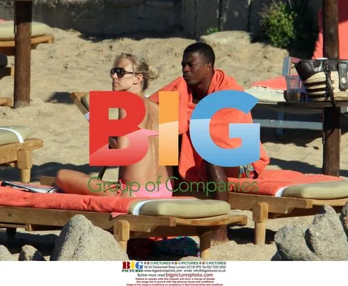 Patrice Evra on Holiday with Girlfriend