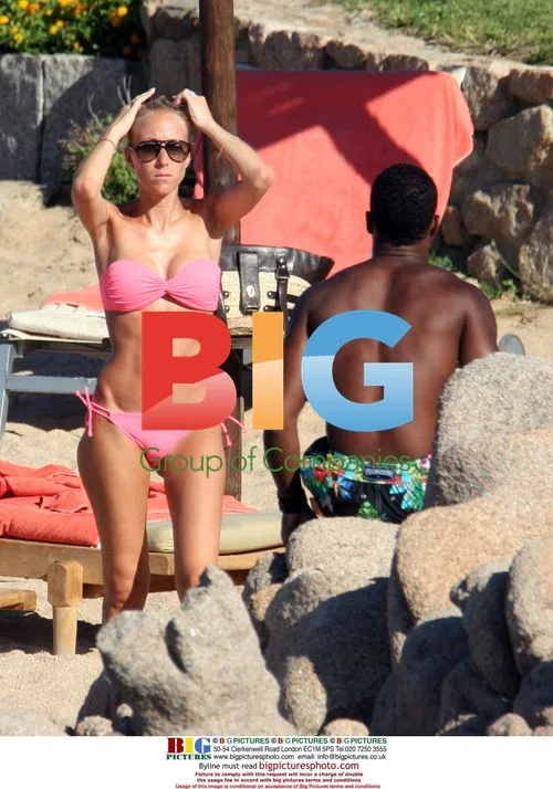 Patrice Evra on holiday with girlfriend