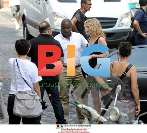 Kate Winslet, Aishwarya Rai, Lin Chin-Ling on Commercial Shoot