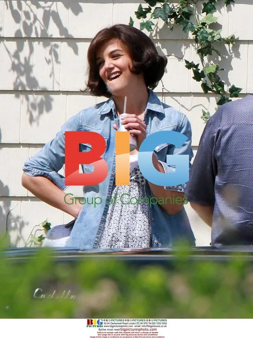Katie Holmes, Greg Kinnear on 'Kennedys' set