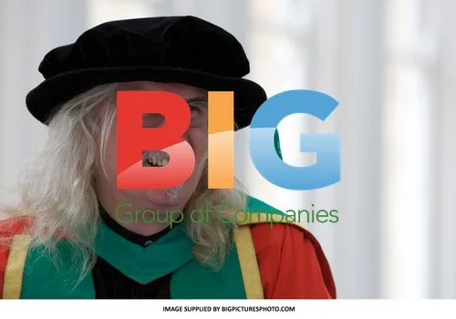 Billy Connolly receives honorary degree