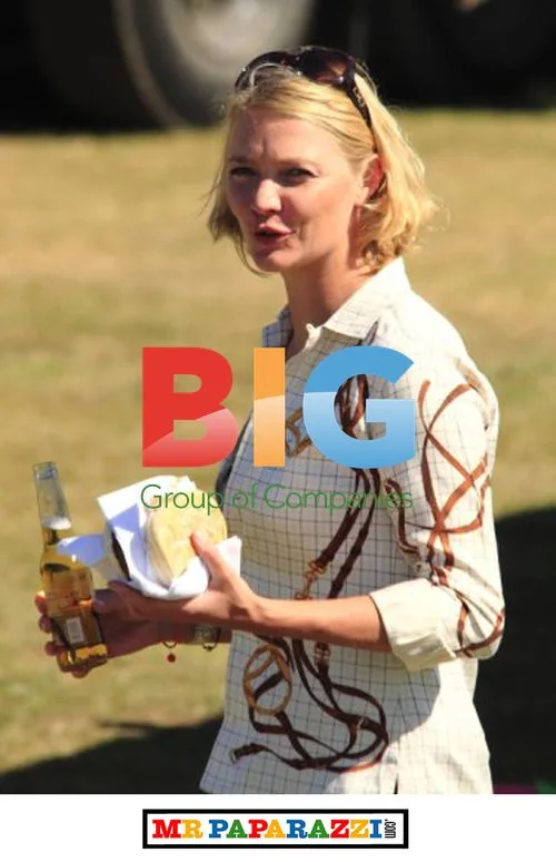 Jodie Kidd Grabs Burger at Cowdray Park