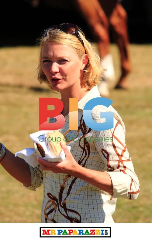 Jodie Kidd Grabs Burger at Cowdray Park