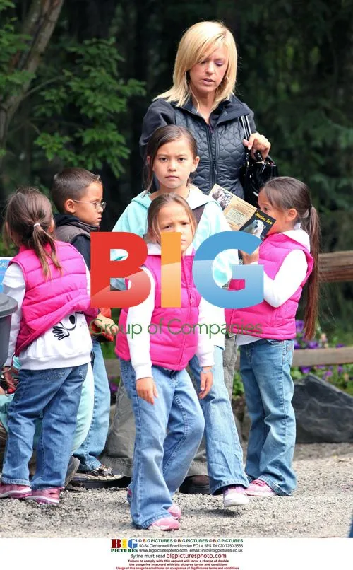Kate Gosselin and Kids at Alaska Zoo