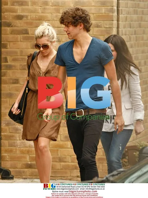 Mollie King House Hunting in Richmond