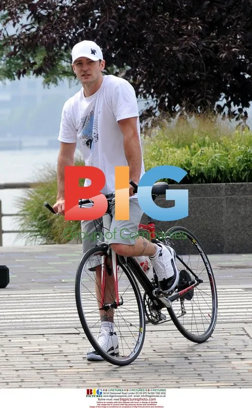Justin Timberlake and Jessica Biel Bike Ride