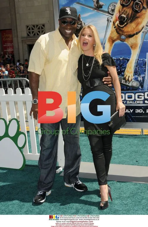 Michael Clark Duncan & Christina Applegate at 'Cats & Dogs' Premiere