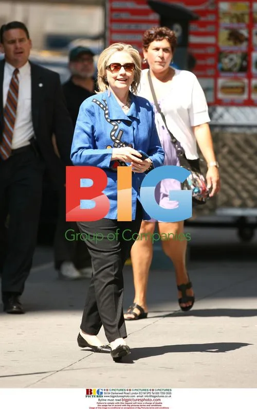 Hillary Clinton Arriving at Chelsea's Apartment
