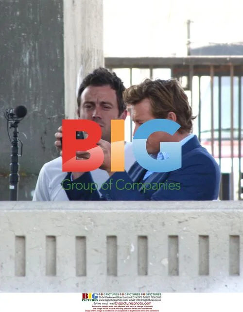 Simon Baker Tries New Camera on Set