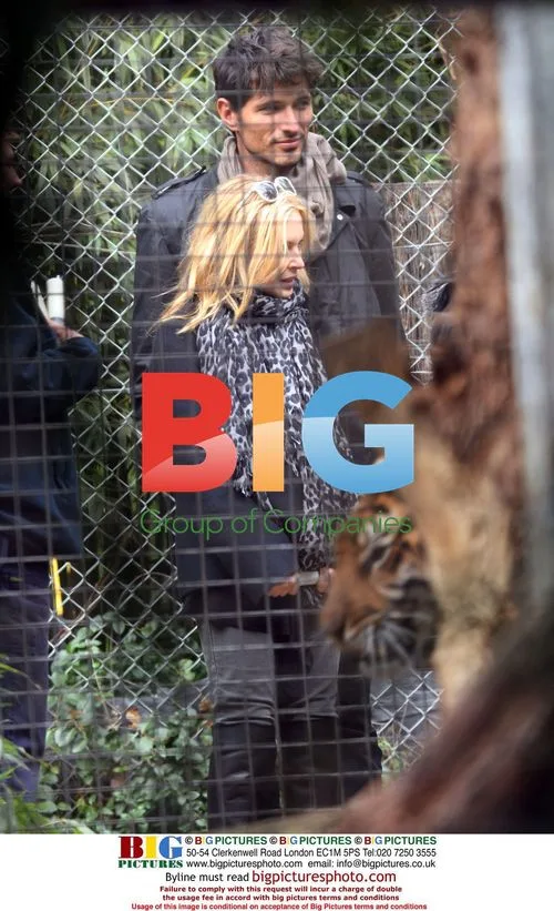 Kylie Minogue and Andres Velencoso at Melbourne Zoo