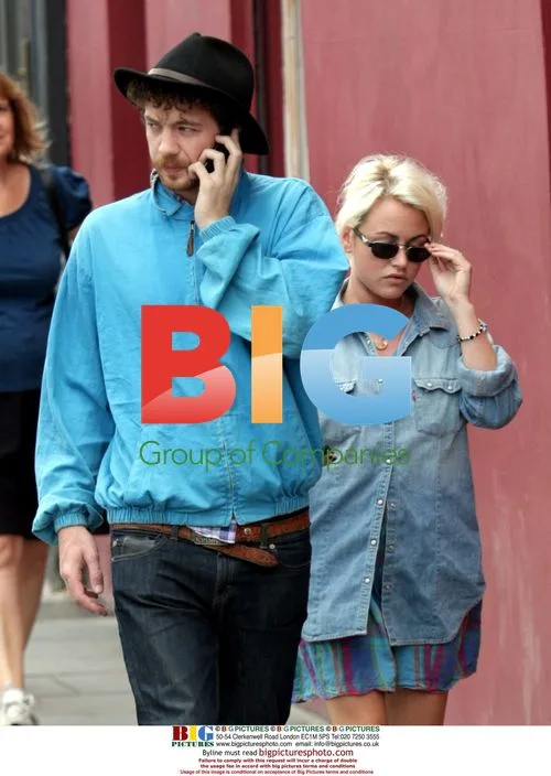 Jaime Winstone strolls with new boyfriend