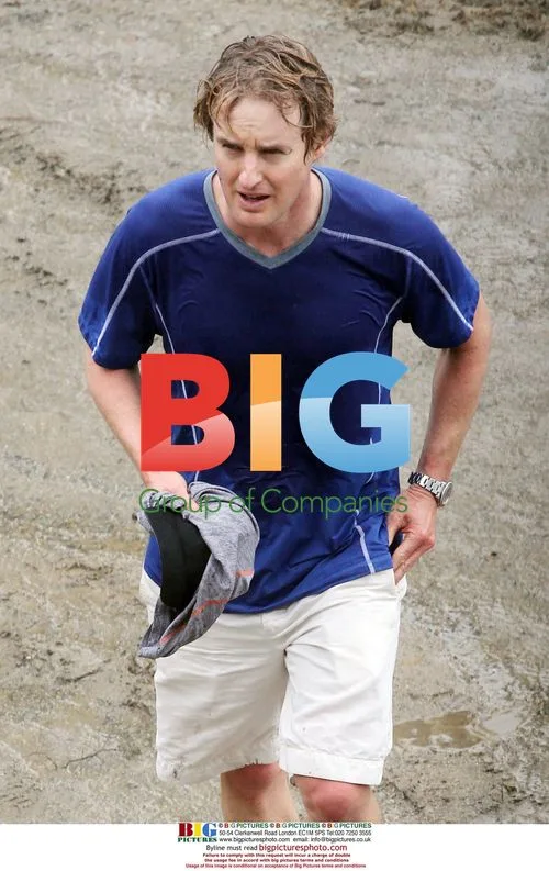 Owen Wilson and friends hike in Vancouver