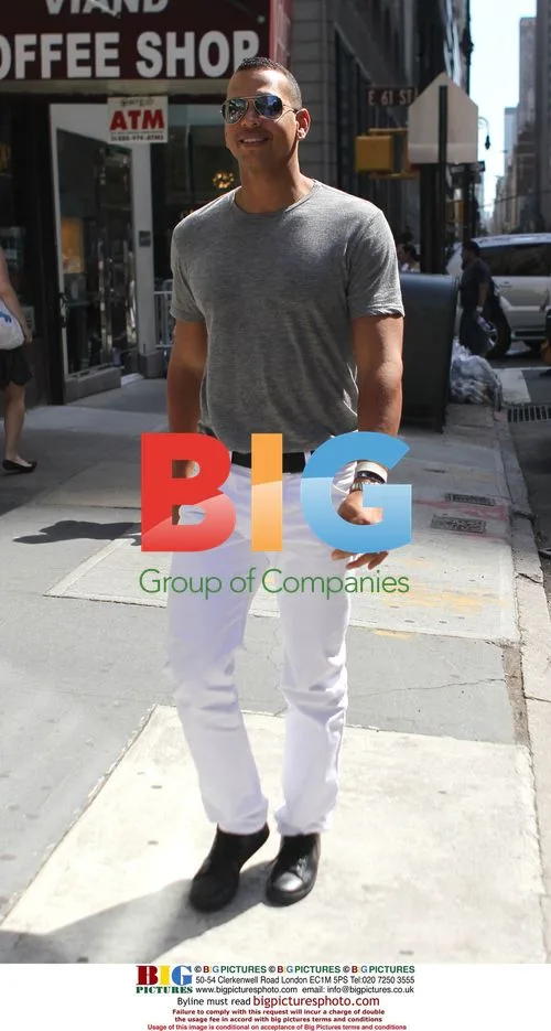 Alex Rodriguez Spotted Going to Lunch