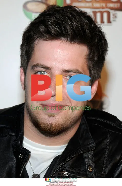 Lee DeWyze at Idol M&M Pretzel Event