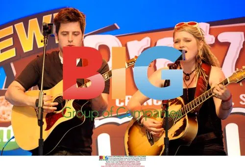 Lee DeWyze & Crystal Bowersox at M&M Pretzel Release