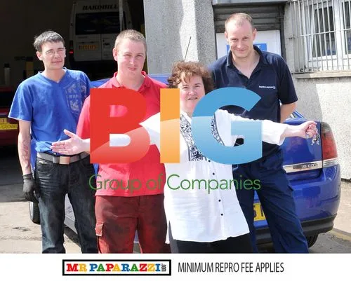 Susan Boyle Visits Local Garage