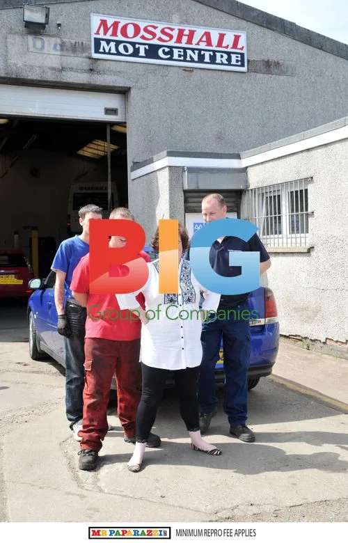 Susan Boyle Enjoys Day Out with Mechanics