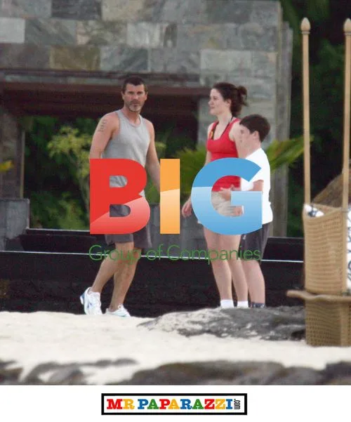 Roy Keane plays ball games on beach in Mauritius