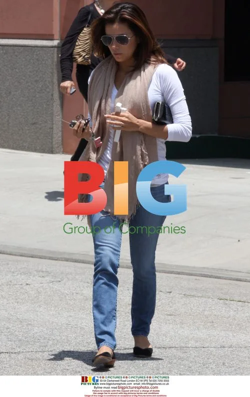 Eva Longoria Leaves Skin Care Store