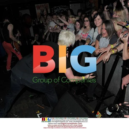 Starman group performs at Moho club in Manchester