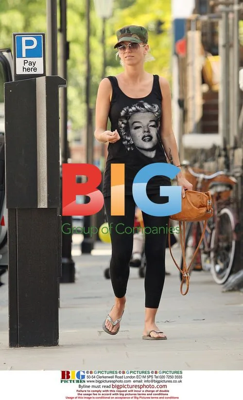 Sarah Harding Pumping Gas in London