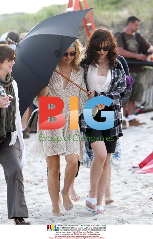 Kate Hudson and Ginnifer Goodwin on Something Borrowed Set