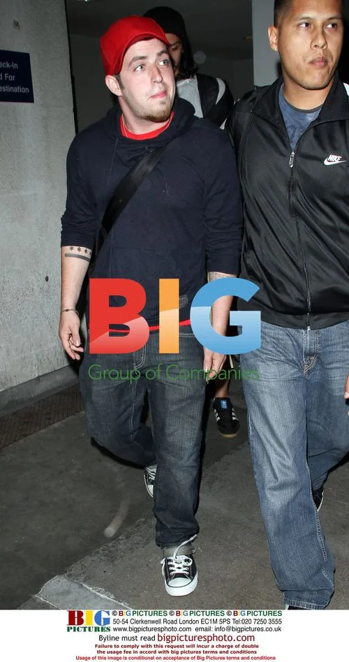 Lee DeWyze arrives at LAX