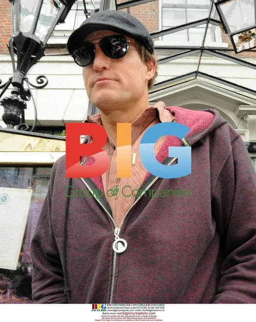 Stuart Townsend spotted in Dublin after Theron split