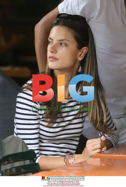 Alessandra Ambrosio and Jamie Mazur Lunch in NY