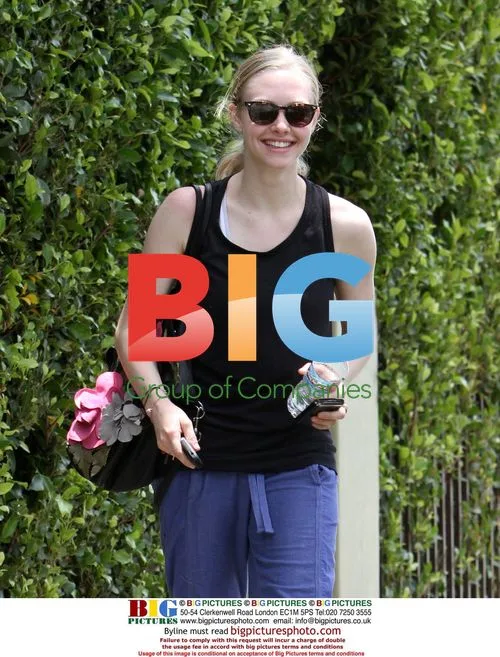 Amanda Seyfried & Dog in Hollywood