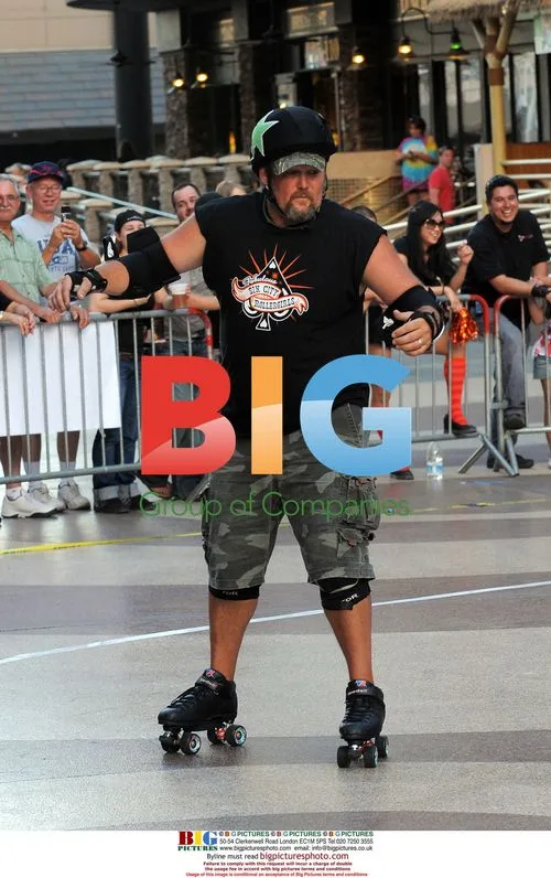 Larry the Cable Guy Learns Roller Derby