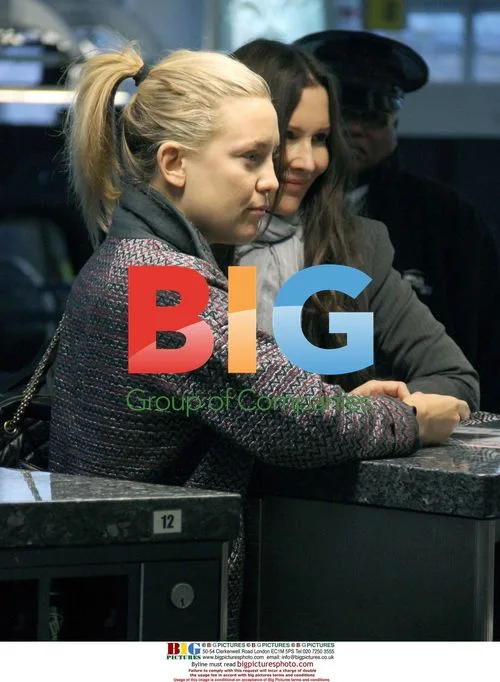 Kate Hudson Catches Flight at JFK