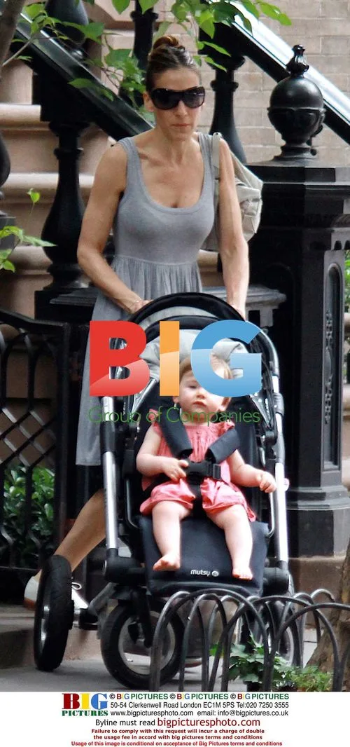 Sarah Jessica Parker and Family Leave Home