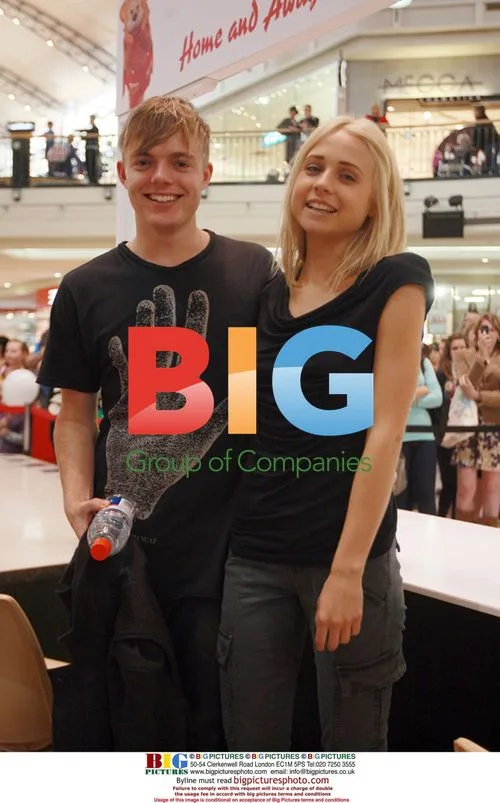 Home and Away TV Stars at Store Appearance