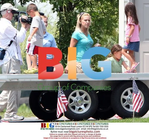 Kate Gosselin with Kids Filming 'Kate Plus Eight'