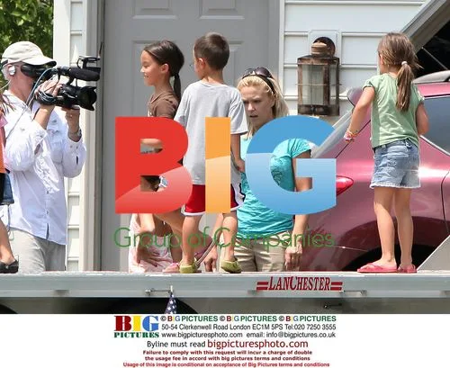 Kate Gosselin with Kids Filming 'Kate Plus Eight'