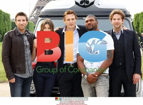The A-Team cast at Eiffel Tower photocall