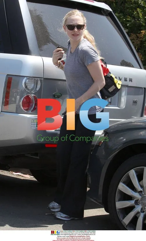 Amanda Seyfried Leaves the Gym