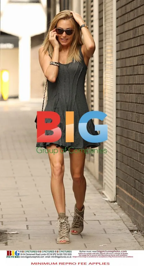 Jacqui Ainsley Leaves Guy Ritchie Alone in PJs