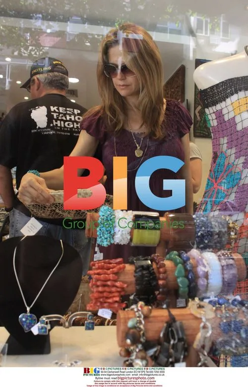 Kelly Preston Pregnant Shopping