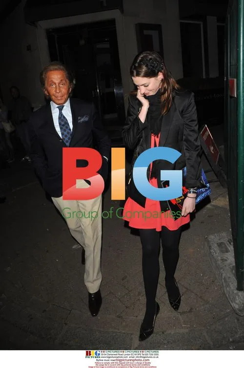 Anne Hathaway and Valentino leave London restaurant