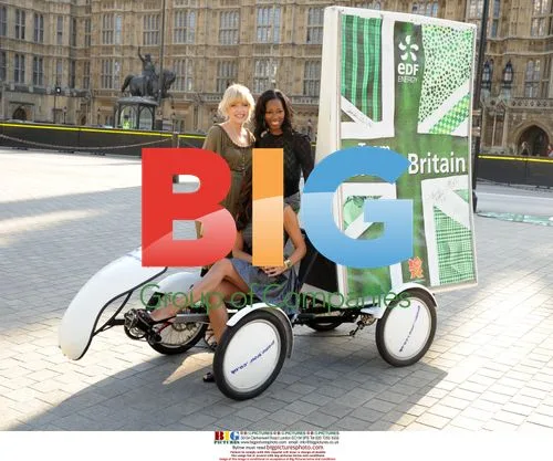 Danielle Lineker, Jamelia and Lauren Laverne support England World Cup team