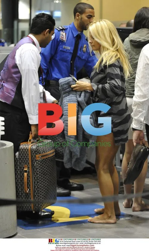 Pamela Anderson Forgets Passport at LAX
