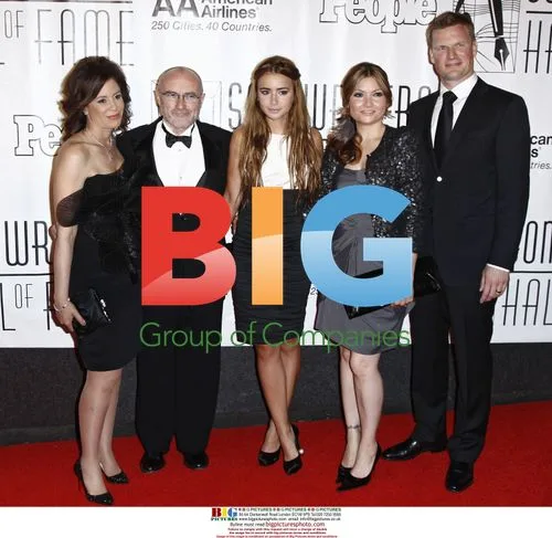 Phil Collins, Lily Collins, Joely Collins at 2010 Songwriters Hall of Fame