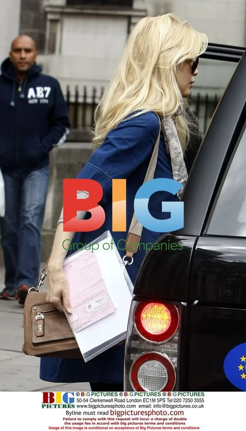 Claudia Schiffer Registers Baby in London