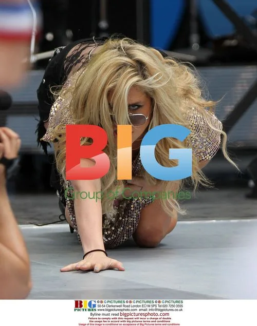 Kesha Rehearsing for MMVA